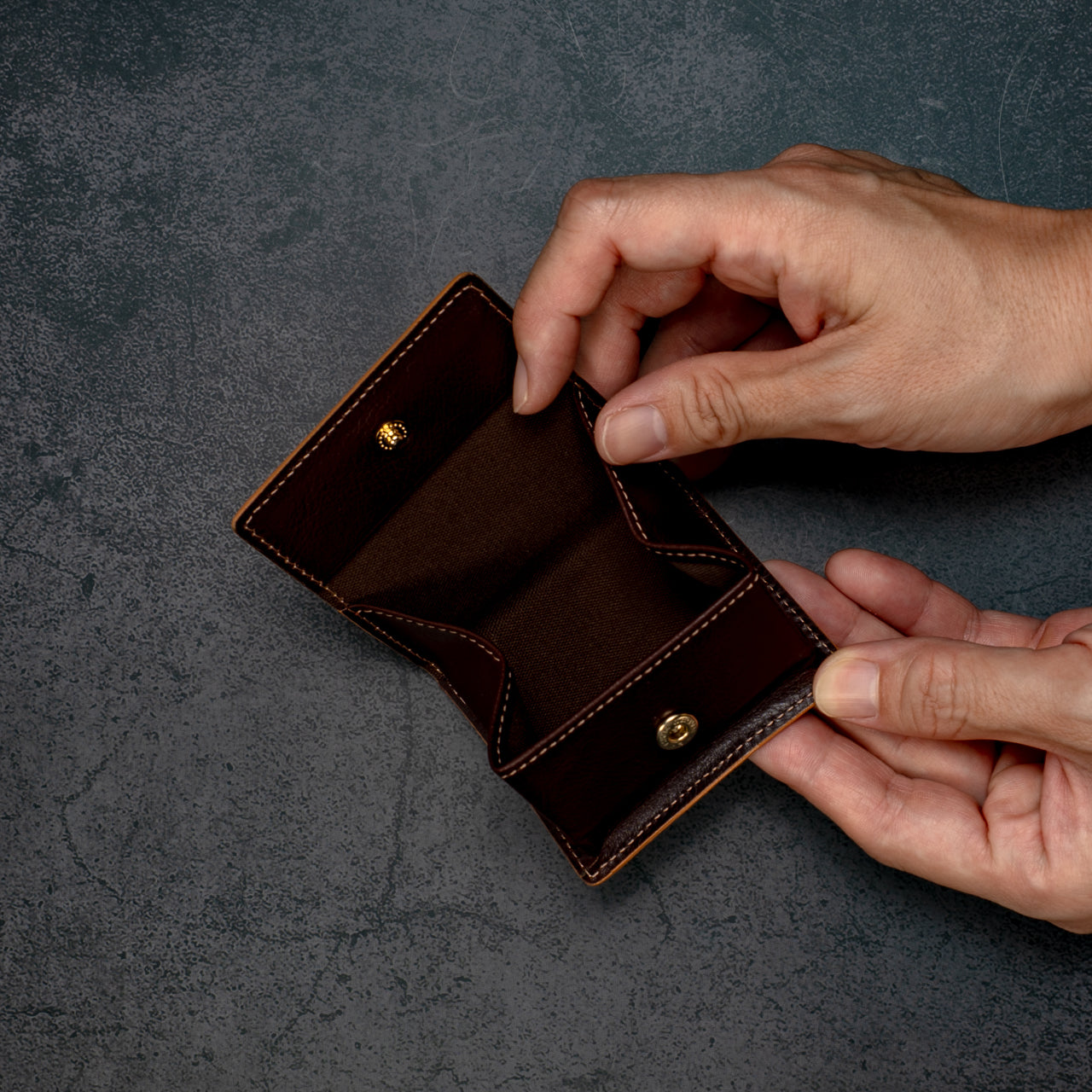 伊勢の銘木「御山杉」 コインケース|選べる8色