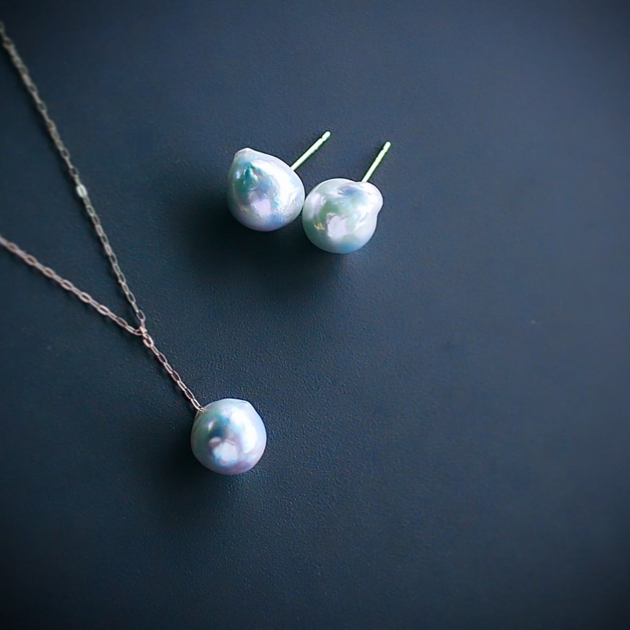 いせしま碧いバロック ピアス